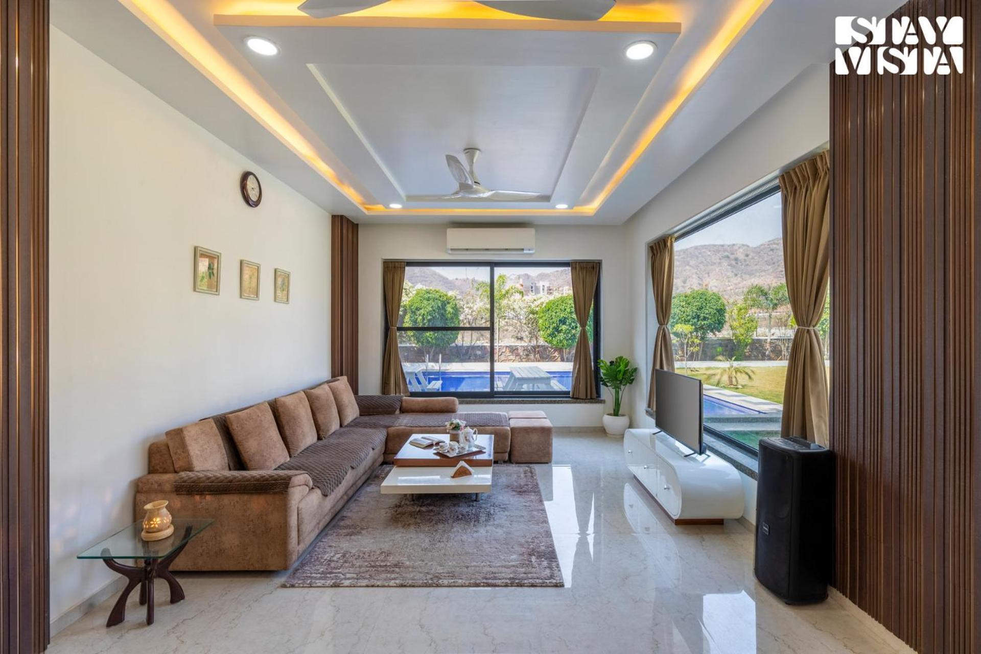 Stayvista'S Bella Dream - Mountain-View With Outdoor Pool, Lawn Featuring A Gazebo & Indoor Games Удайпур Экстерьер фото