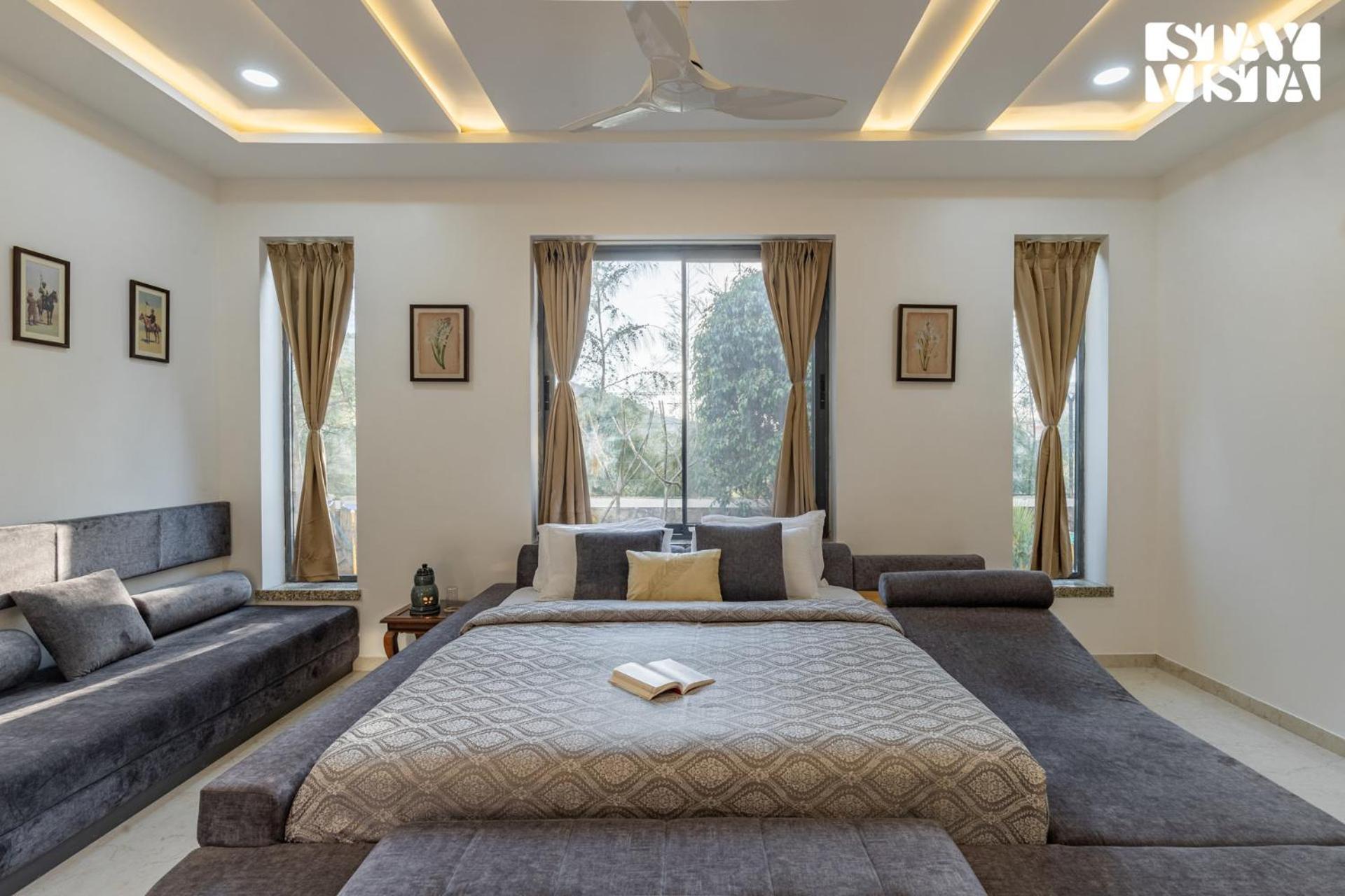 Stayvista'S Bella Dream - Mountain-View With Outdoor Pool, Lawn Featuring A Gazebo & Indoor Games Удайпур Экстерьер фото